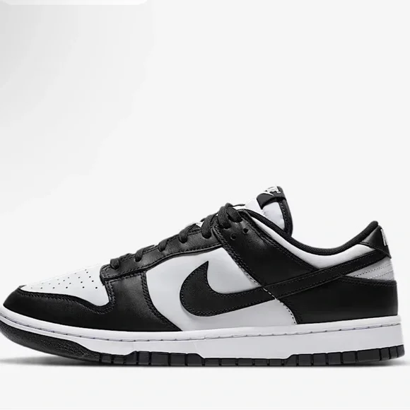NWT Men’s Nike Classic Black and White Dunk Low Retro Sneakers - Picture 1 of 10